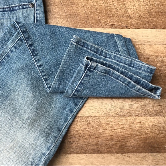 Levi’s Mid Rise Skinny Jeans - Picture 7 of 9